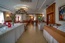 Söögituba, kust avaneb vaade teisele tuppa