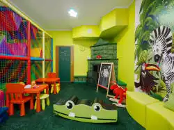 Mängutuba – lauad ja puffid lastele